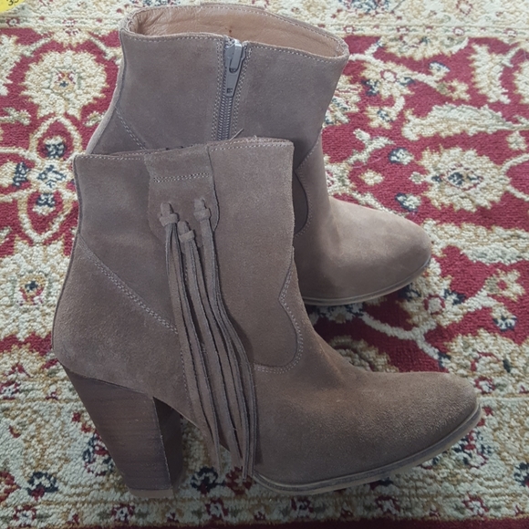 Anthropology Howsty fringe ankle boot - Picture 3 of 8